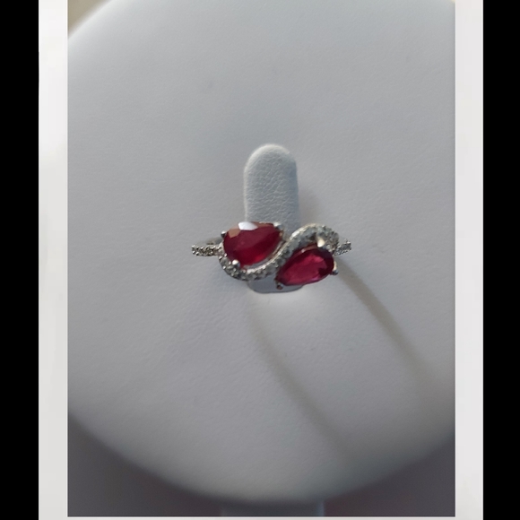 GEMSTONE RING DECORATED WITH CZ SIMULATED DIAMONDS - Picture 11 of 13